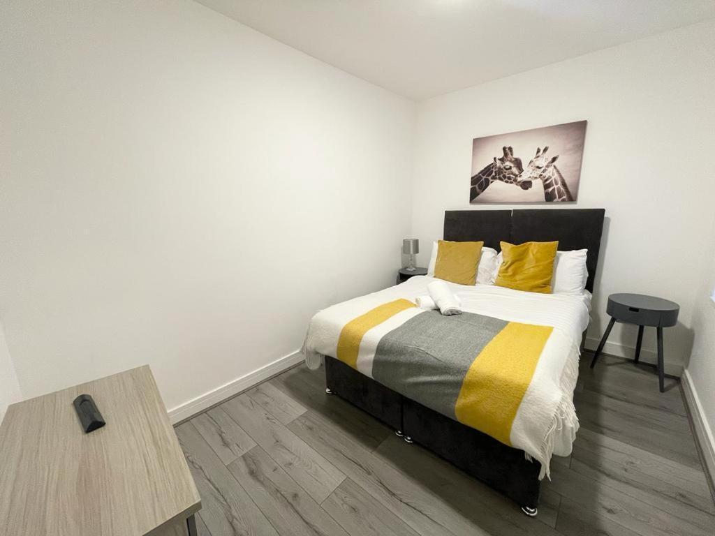 The Central Suite Sasco Apartments Blackpool Bagian luar foto