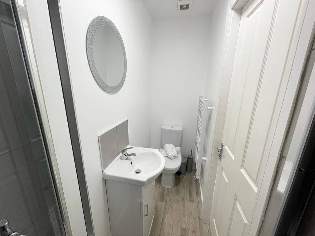 The Central Suite Sasco Apartments Blackpool Bagian luar foto