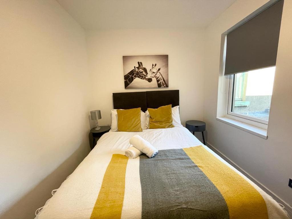 The Central Suite Sasco Apartments Blackpool Bagian luar foto
